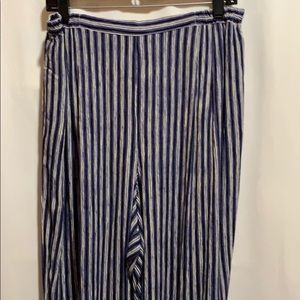 COLDWATER CREEK NAVY STRIP CROPPED PANTS SZ L